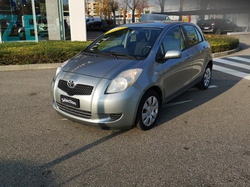 TOYOTA_Yaris_2005_Benzina_622324_001_374_x_500