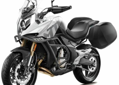 CFMOTO 650 MT 2021 Premium bílá