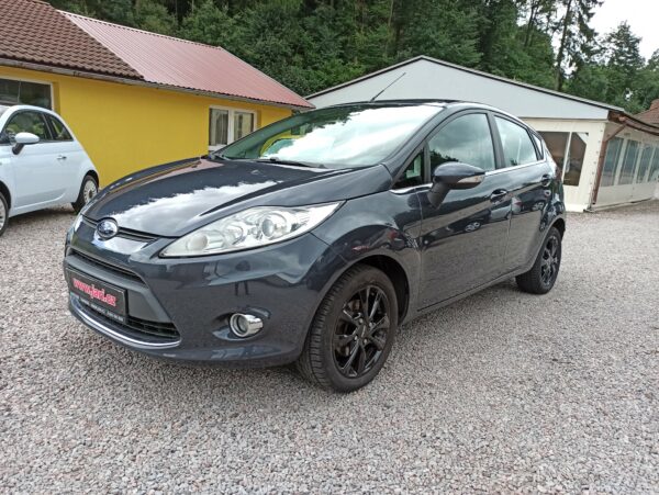 Ford Fiesta 1.4i 16v Titanium 🇨🇭