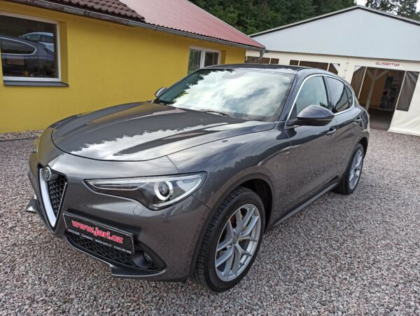 Alfa Romeo Stelvio Q4 2.2 Diesel 210 koní 🇨🇿